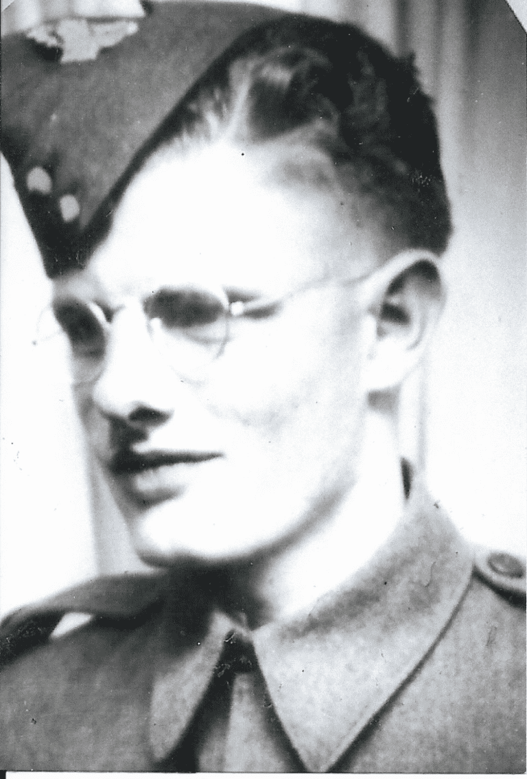 Private THACKERAY, COLIN