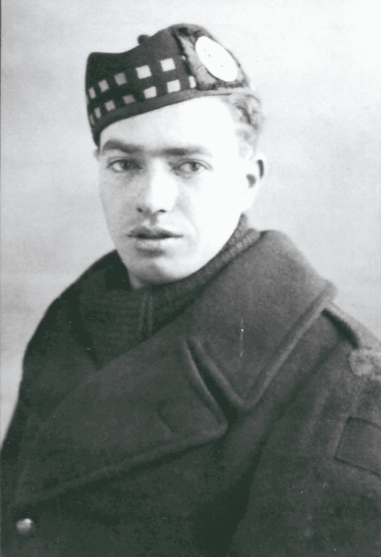 Private MacARTHUR, LORNE McFADGEN
