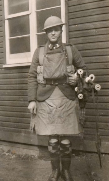 Piper BLYTH, Robert Cumming