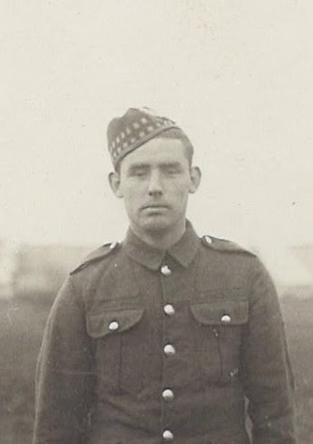 Pte COX, FRANK